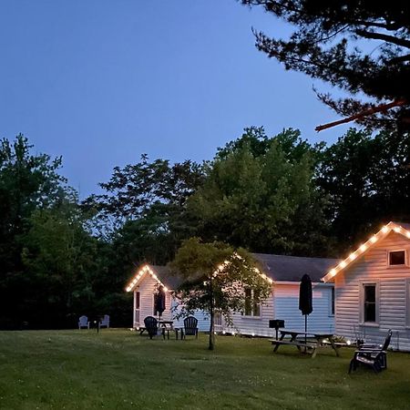 Drop Anchor Cottages And Lake House Geneva-on-the-Lake Eksteriør bilde