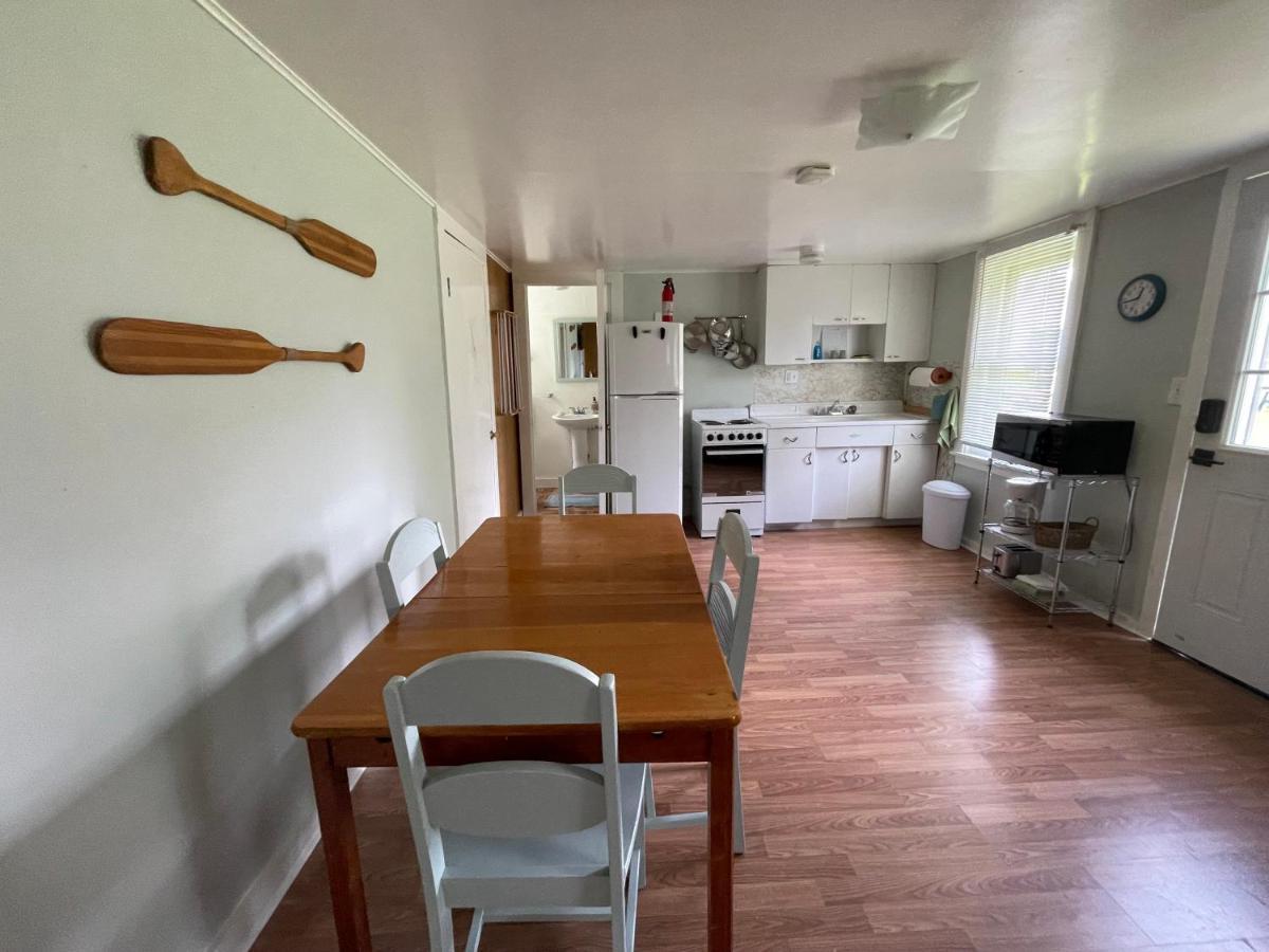 Drop Anchor Cottages And Lake House Geneva-on-the-Lake Eksteriør bilde