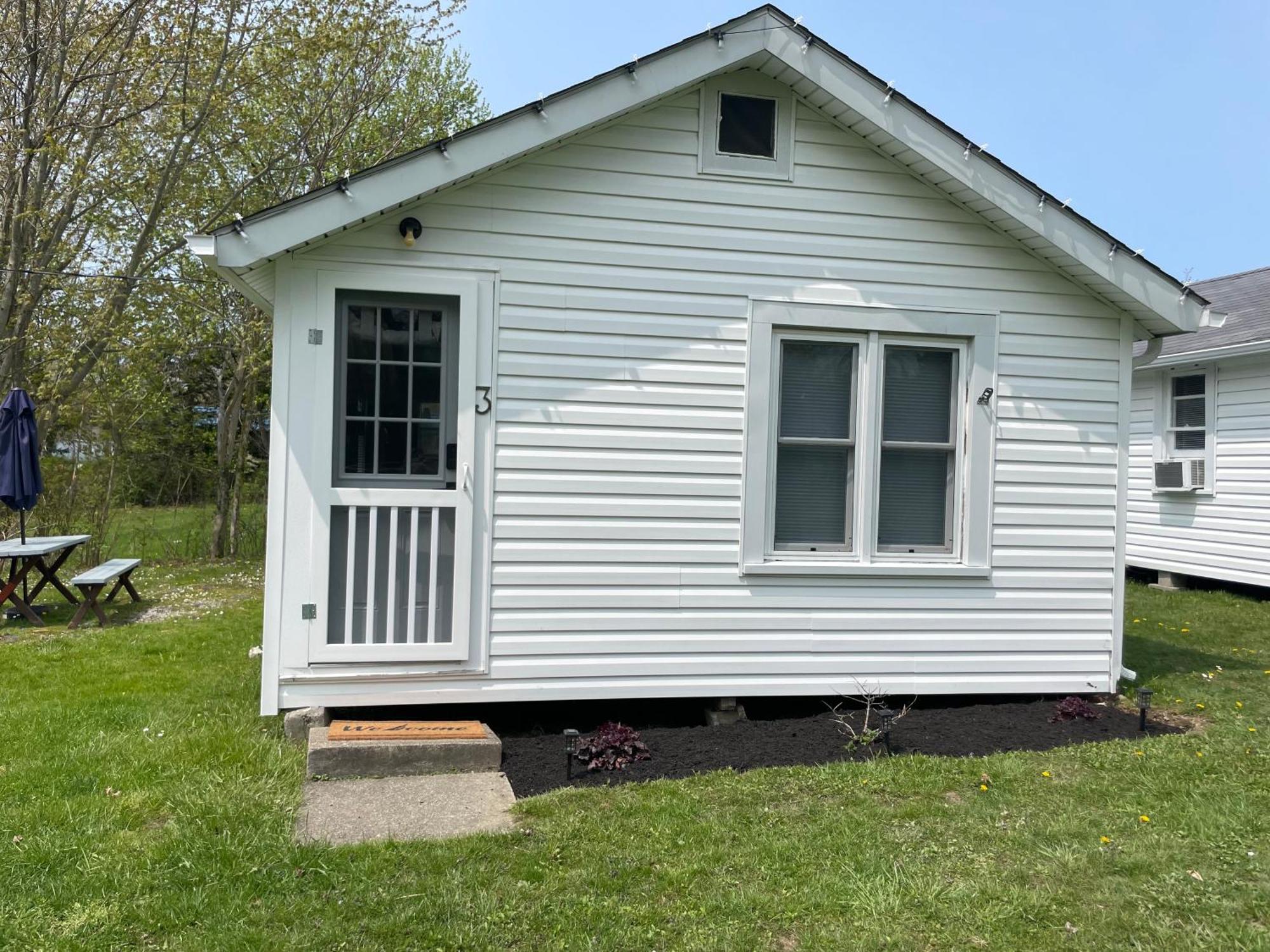 Drop Anchor Cottages And Lake House Geneva-on-the-Lake Eksteriør bilde