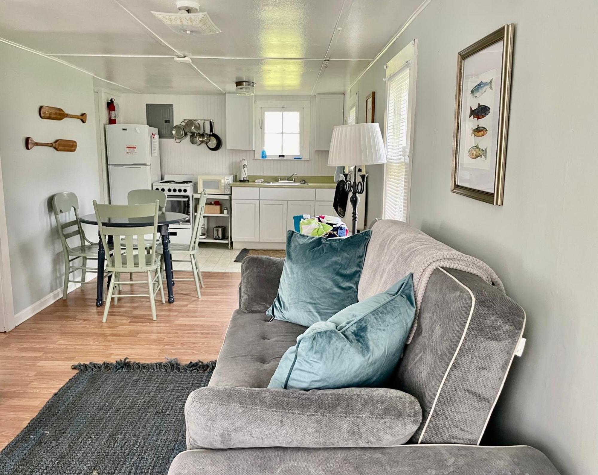 Drop Anchor Cottages And Lake House Geneva-on-the-Lake Eksteriør bilde